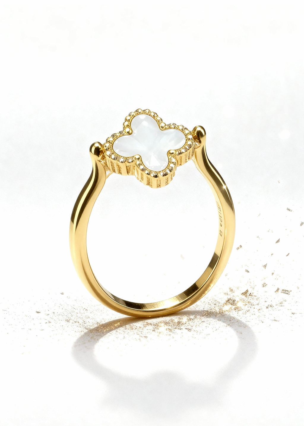 Black Gold Clover Ring