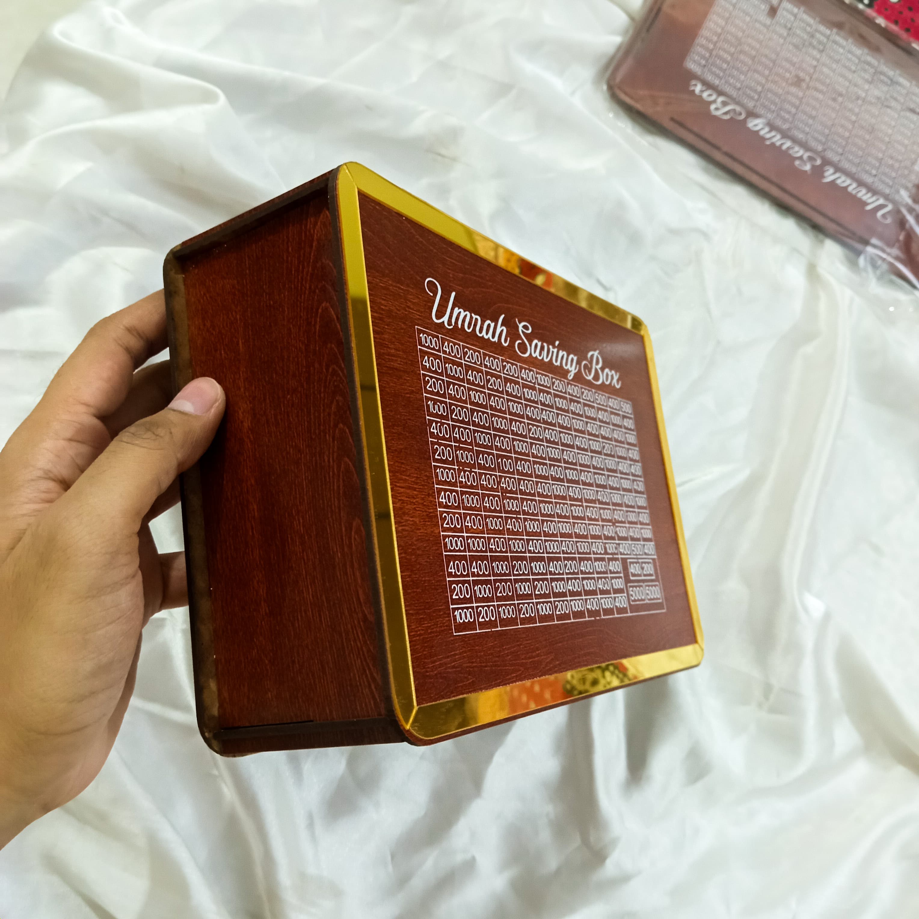 Umrah Saving Box – Wooden Umrah Saving Box – 280 Days Savings Plan – Islamic Halal Money Jar for Hajj & Umrah – Daily Pilgrimage Savings Tracker – Gift for Muslims Money Saving Box