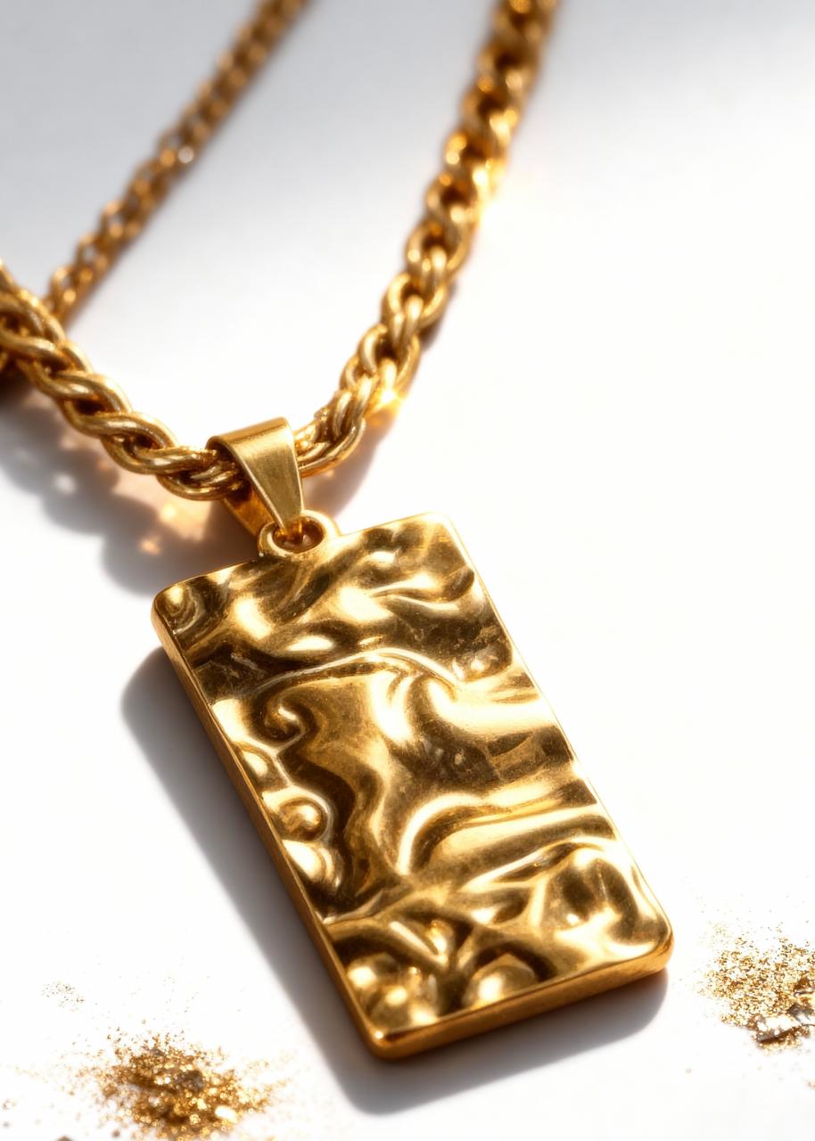 Gold Hammered Pendant "Adjustable Chain"